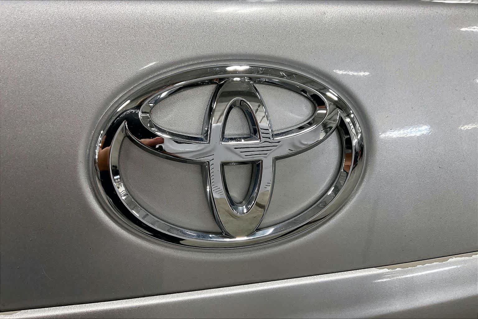 Used 2010 Toyota Corolla LE FWD image 9