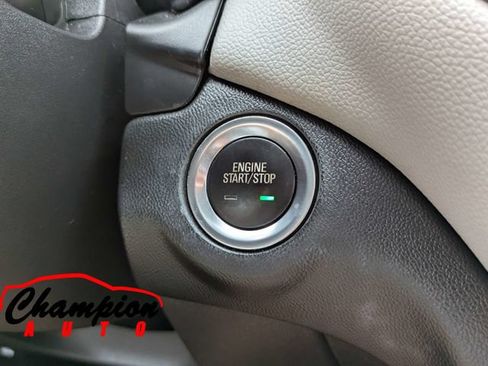 Used 2022 Chevrolet Equinox LS AWD/4WD image 29