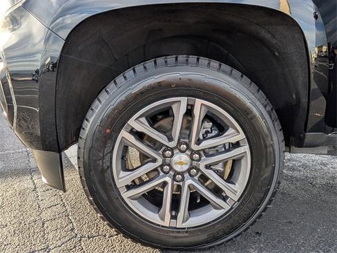 Used 2022 Chevrolet Colorado W/T w/ Custom Special Edition image 17