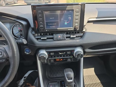 Certified 2021 Toyota RAV4 XLE Premium AWD/4WD image 17