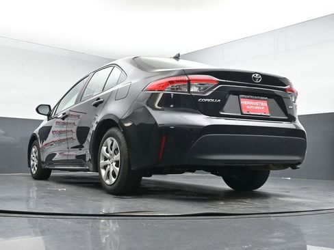 Used 2024 Toyota Corolla LE image 21