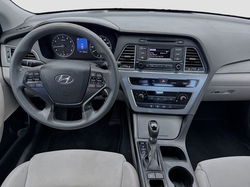Used 2017 Hyundai Sonata SE image 12
