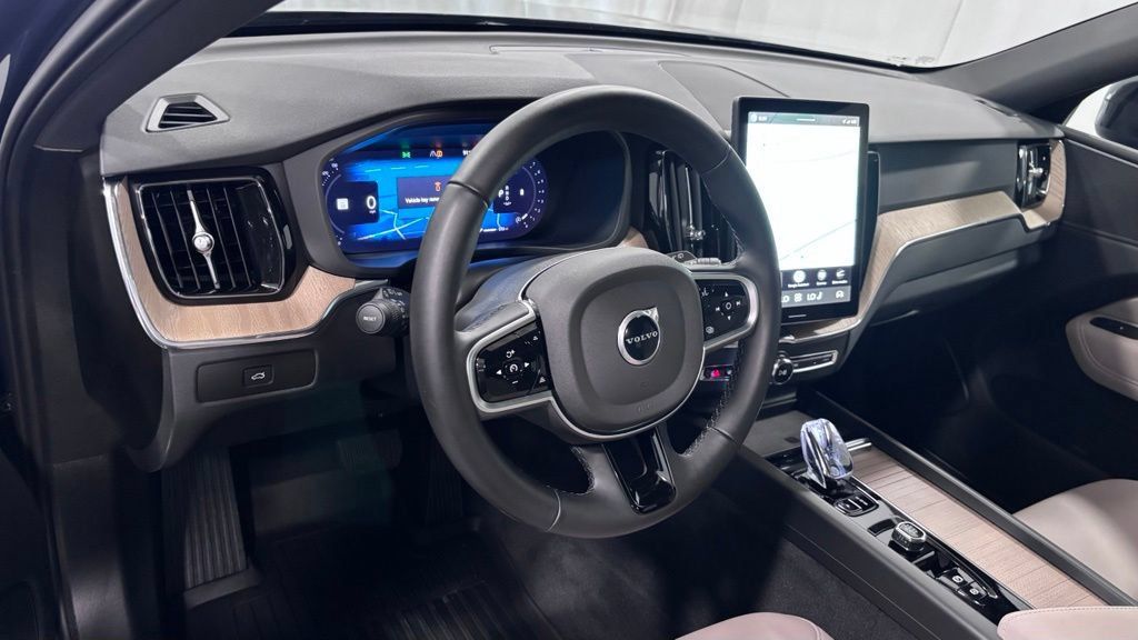 Certified 2026 Volvo XC60 B5 Plus AWD/4WD image 10