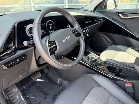 Used 2025 Kia Niro Wind FWD image 31