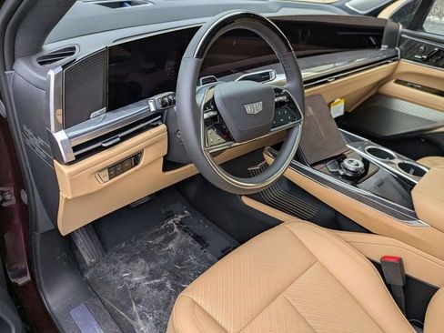 Used 2025 Cadillac Escalade IQ Sport 2 w/ LPO, ONYX Package AWD/4WD image 9
