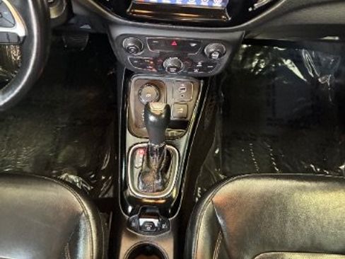 Used 2019 Jeep Compass Limited AWD/4WD image 32