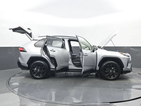 Used 2023 Toyota RAV4 SE AWD/4WD image 30