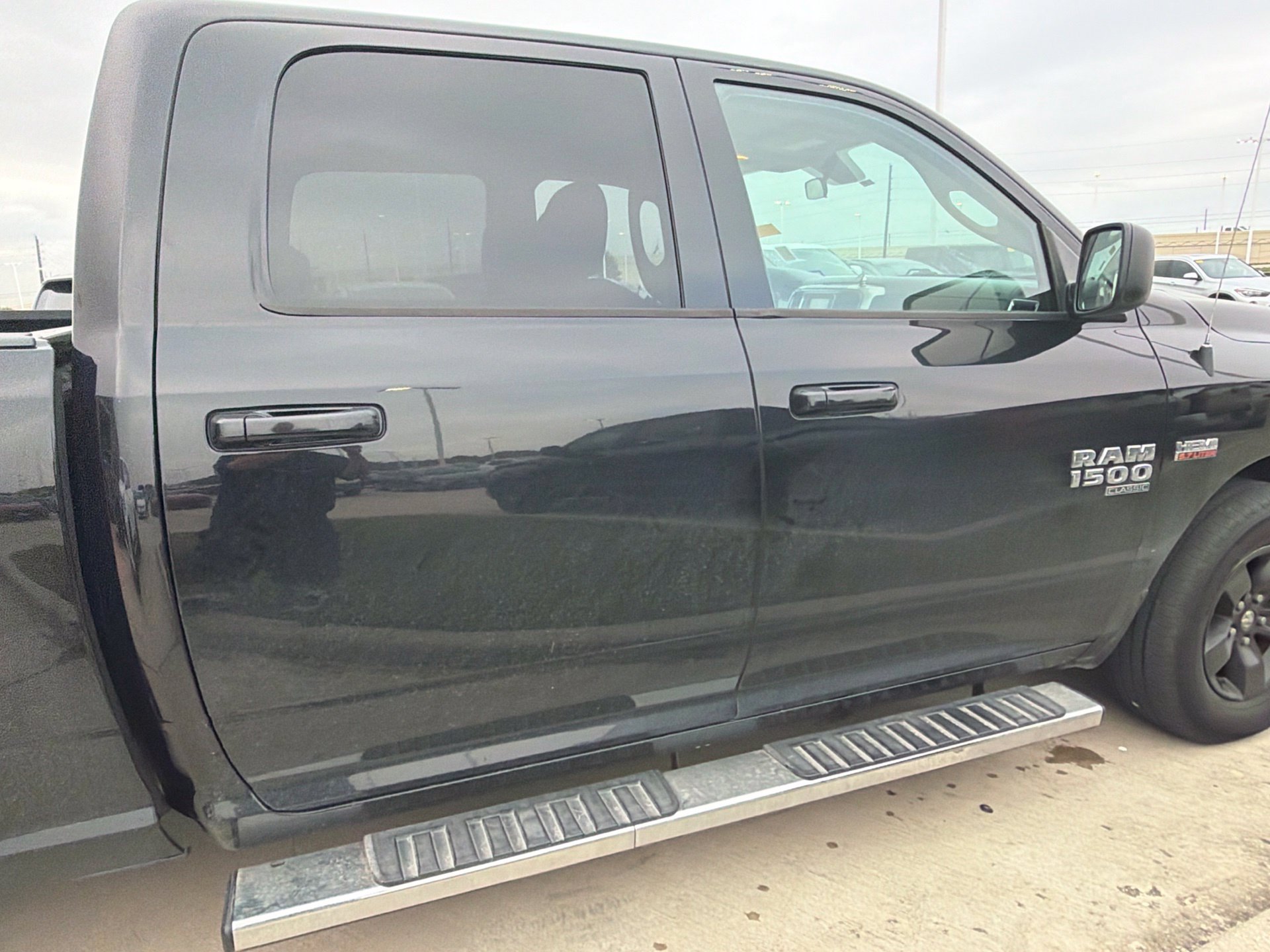 Used 2020 RAM 1500 Classic SLT RWD image 2