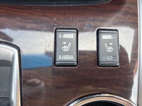 Used 2013 Nissan Pathfinder SL FWD image 30