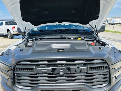 New 2025 RAM 2500 Tradesman image 40