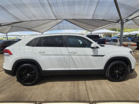 Used 2023 Volkswagen Atlas Cross Sport SE FWD image 4