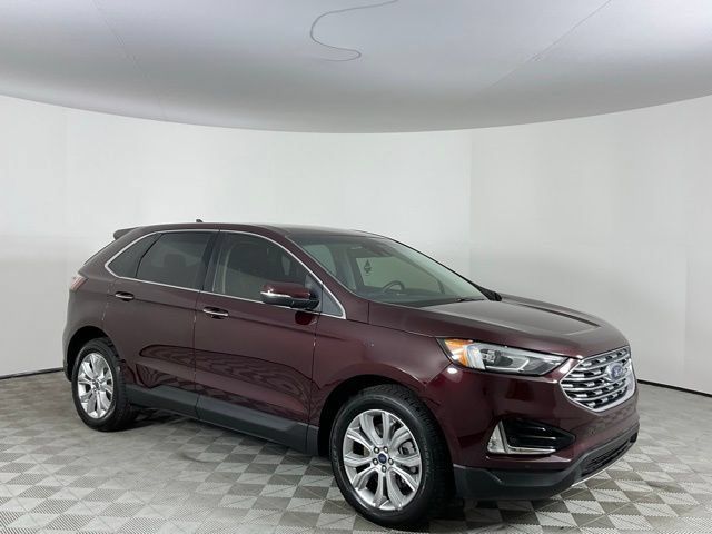 Used 2022 Ford Edge Titanium AWD/4WD image 3