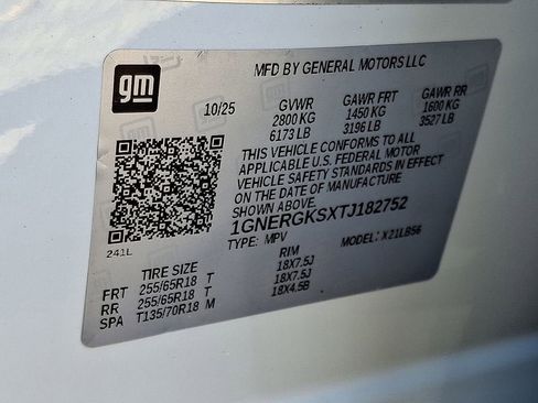 New 2026 Chevrolet Traverse LT w/ Enhanced Driving Package FWD image 17