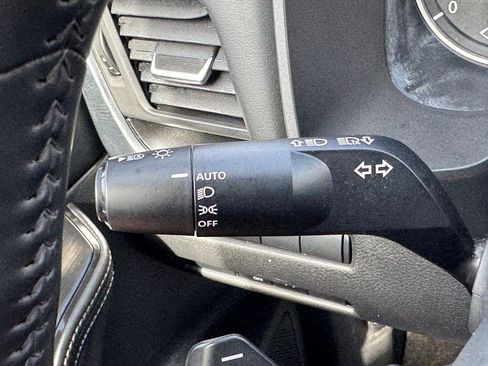 Used 2025 Nissan Rogue SV image 24