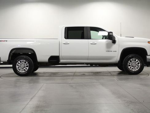 Used 2021 Chevrolet Silverado 3500 LT image 3
