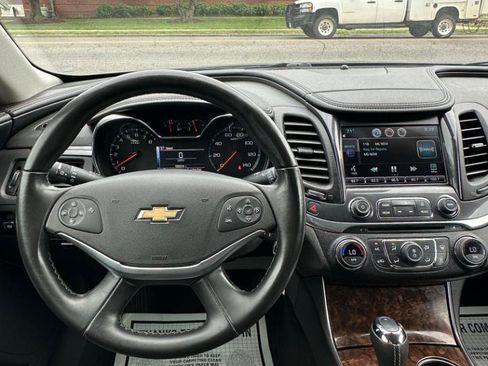 Used 2015 Chevrolet Impala LT w/ Convenience Package FWD image 27
