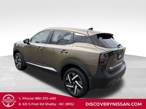Certified 2026 Nissan Kicks SV w/ Charging Package FWD image 8
