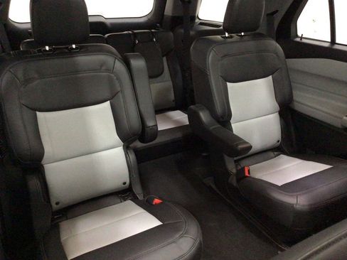 Used 2023 Ford Explorer XLT w/ Equipment Group 202A AWD/4WD image 30
