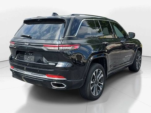 Used 2023 Jeep Grand Cherokee Overland w/ Luxury Tech Group IV AWD/4WD image 3
