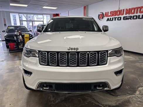 Used 2019 Jeep Grand Cherokee Overland RWD image 2