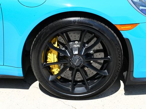 Used 2018 Porsche 911 GT3 RWD image 12