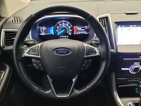 Used 2017 Ford Edge Titanium w/ Equipment Group 301A AWD/4WD image 22