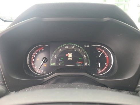 Used 2025 Toyota RAV4 XLE image 24