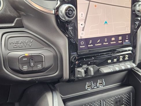 New 2026 RAM 2500 Laramie AWD/4WD image 26