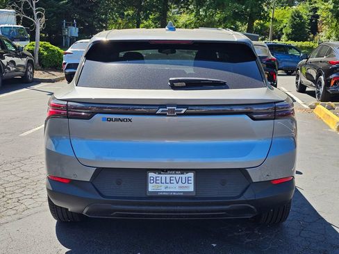 New 2026 Chevrolet Equinox EV LT w/ Comfort Package FWD image 4