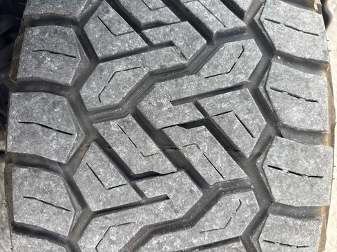 Used 2018 Toyota Tundra SR5 w/ SR5 Upgrade Package image 40