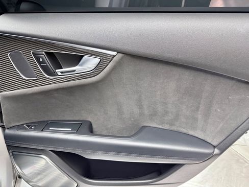 Used 2017 Audi RS 7 Prestige w/ Carbon-Optic Package image 18