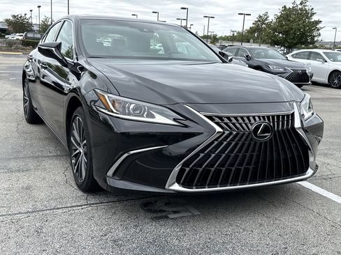 Used 2025 Lexus ES 350 w/ Premium Package image 12