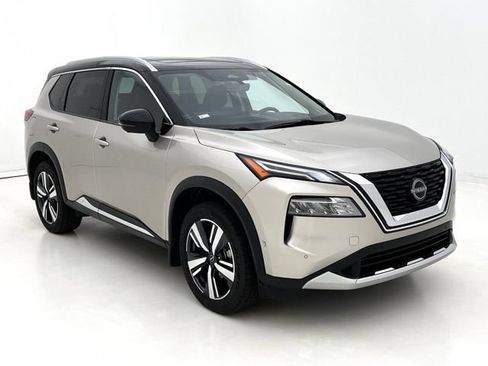 Used 2023 Nissan Rogue Platinum w/ Platinum Premium Package AWD/4WD image 2