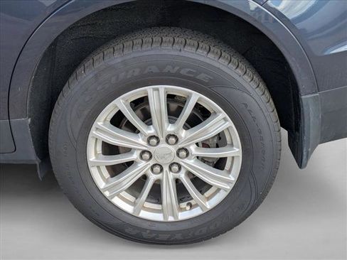 Used 2018 Cadillac XT5 FWD image 9