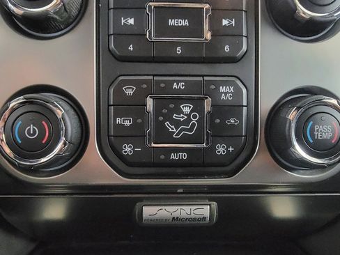 Used 2014 Ford F150 FX4 w/ Equipment Group 402A Luxury image 24