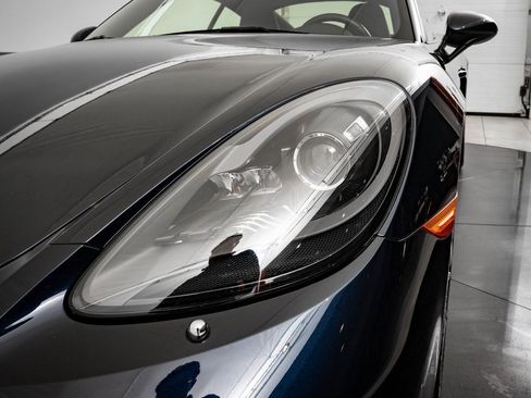 Used 2019 Porsche 718 Cayman S image 14