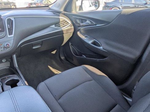 Used 2025 Chevrolet Malibu LT FWD image 15
