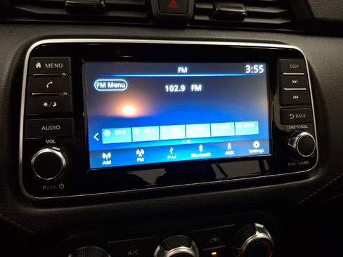 Used 2022 Nissan Versa S image 24