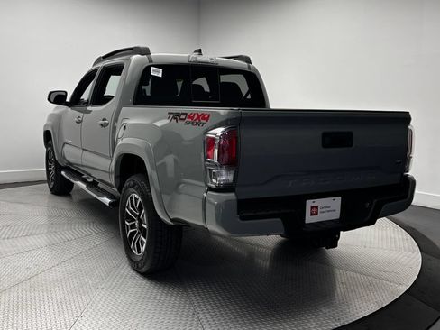 Used 2022 Toyota Tacoma TRD Sport AWD/4WD image 40