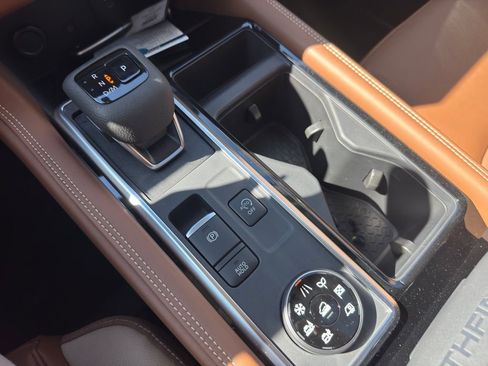 New 2026 Nissan Pathfinder Platinum image 24