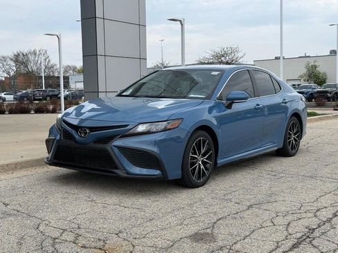 Used 2024 Toyota Camry SE FWD image 7