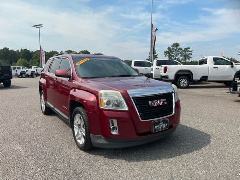 Used 2011 GMC Terrain SLE w/ Convenience Package FWD image 3