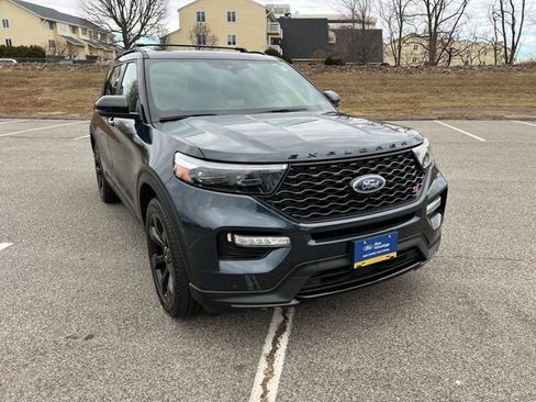 Used 2023 Ford Explorer ST w/ Equipment Group 401A image 2