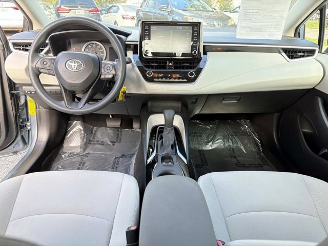 Used 2020 Toyota Corolla LE FWD image 13