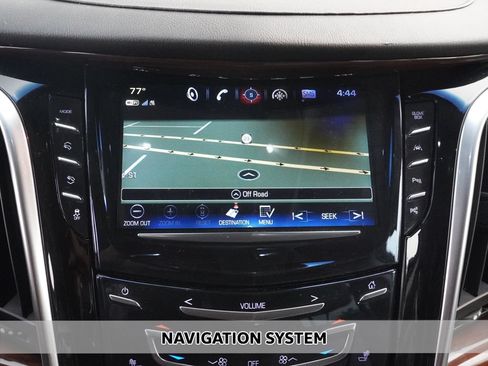 Used 2020 Cadillac Escalade ESV Luxury AWD/4WD image 3