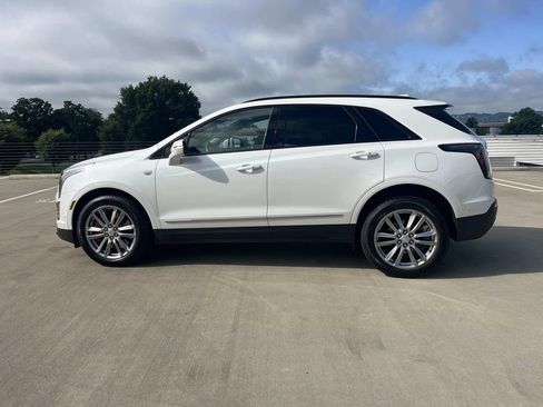 Certified 2023 Cadillac XT5 Sportv w/ Technology Package AWD/4WD image 2
