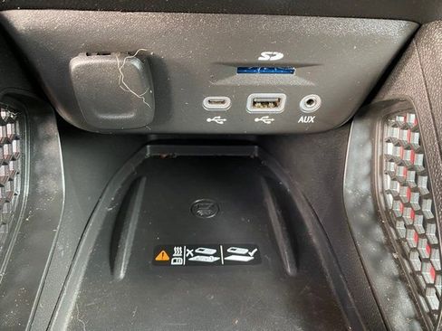 Used 2021 Chevrolet TrailBlazer RS w/ Sun and Liftgate Package image 16