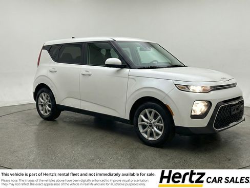 Used 2025 Kia Soul LX w/ LX Technology Package image 1