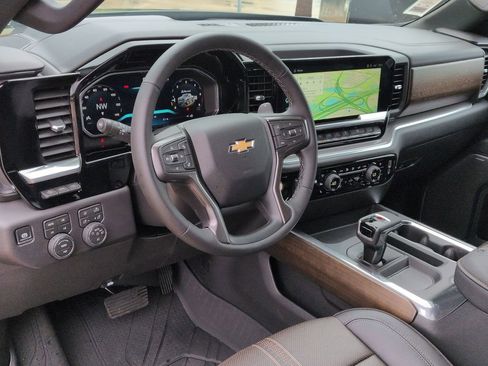 Certified 2026 Chevrolet Silverado 1500 High Country w/ Technology Package image 10