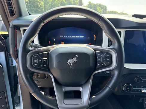 Used 2025 Ford Bronco Heritage Edition AWD/4WD image 23
